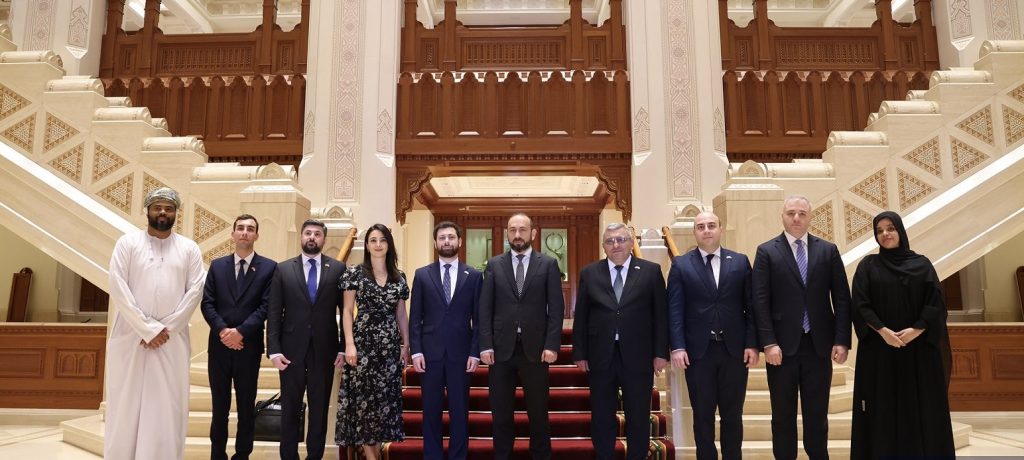 Արարատ  Միրզոյանն այցելել է Օմանի թագավորական օպերա