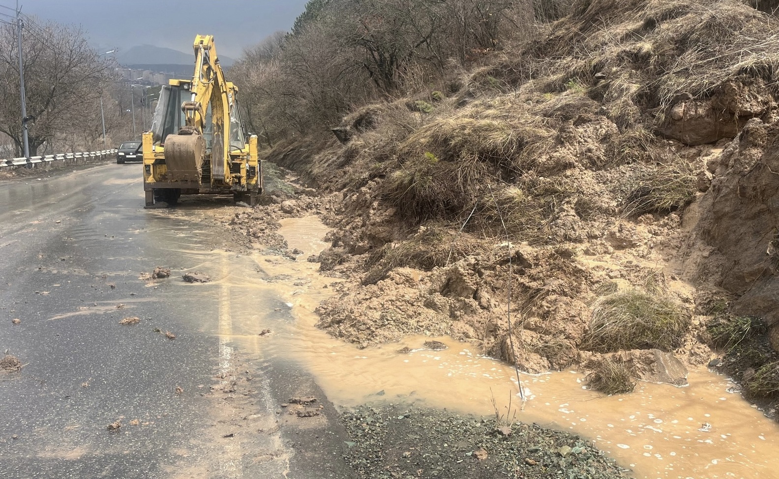 Հողաշերտի սահք Ծաղկաձոր քաղաքում․ երթևեկությունը վերականգնվել է