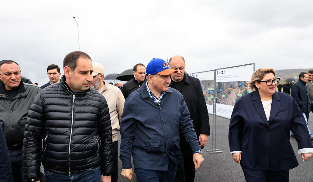 Փաշինյանը ներկա է գտնվել Հյուսիս-հարավ ճանապարհի Աշտարակից դեպի Գյումրի հատվածի բացմանը